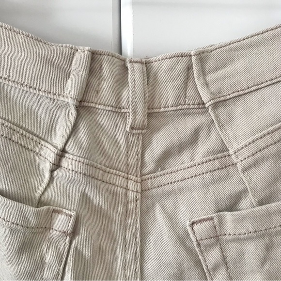 Ardene High Rise 90’s Jeans - Picture 5 of 10